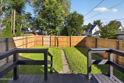 Tiny photo for 1126 Indiana Avenue, Toledo, OH 43607 (MLS # 10014385)