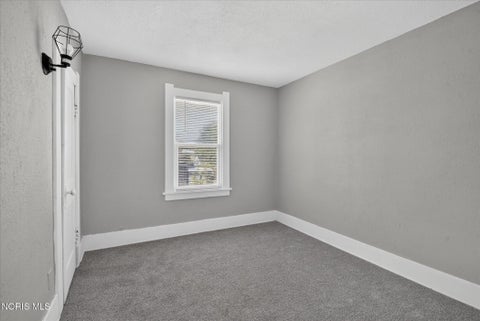 Tiny photo for 1126 Indiana Avenue, Toledo, OH 43607 (MLS # 10014385)