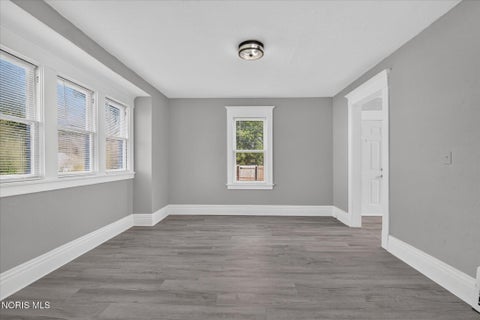 Tiny photo for 1126 Indiana Avenue, Toledo, OH 43607 (MLS # 10014385)