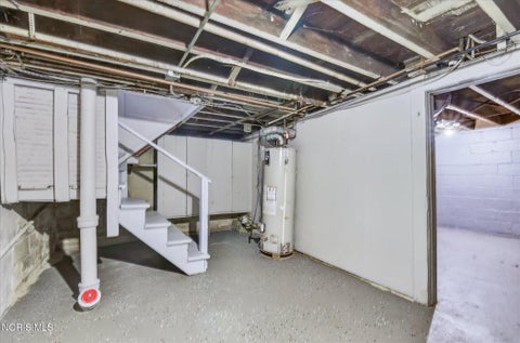 Tiny photo for 1126 Indiana Avenue, Toledo, OH 43607 (MLS # 10014385)