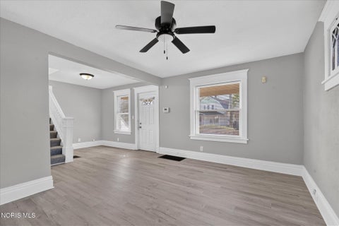 Tiny photo for 1126 Indiana Avenue, Toledo, OH 43607 (MLS # 10014385)
