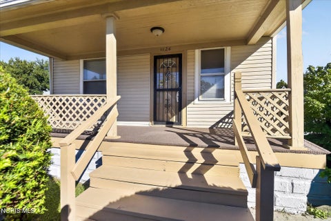 Tiny photo for 1126 Indiana Avenue, Toledo, OH 43607 (MLS # 10014385)