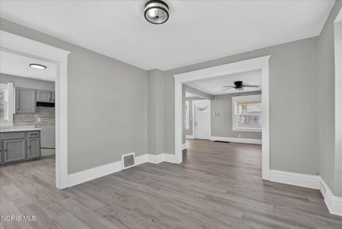 Tiny photo for 1126 Indiana Avenue, Toledo, OH 43607 (MLS # 10014385)
