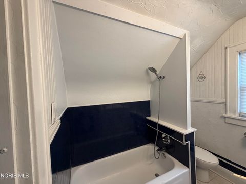 Tiny photo for 1829 Meadowlark Avenue, Toledo, OH 43614 (MLS # 10003320)