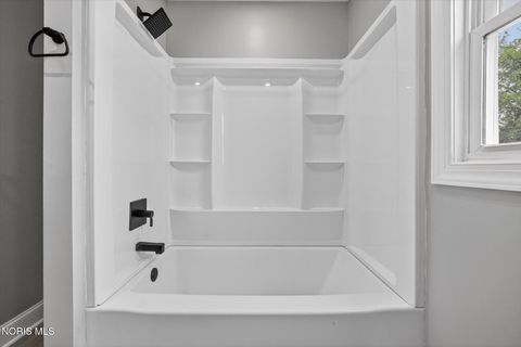 Tiny photo for 8040 Jerusalem Road, Oregon, OH 43616 (MLS # 10006843)