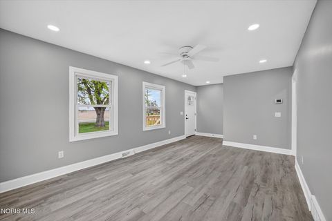 Tiny photo for 8040 Jerusalem Road, Oregon, OH 43616 (MLS # 10006843)