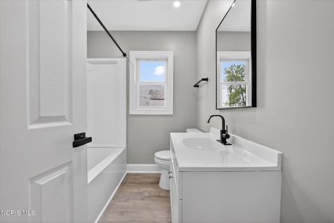 Tiny photo for 8040 Jerusalem Road, Oregon, OH 43616 (MLS # 10006843)