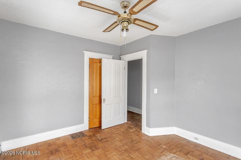 Tiny photo for 610 Wallace Avenue, Bowling Green, OH 43402 (MLS # 10004043)