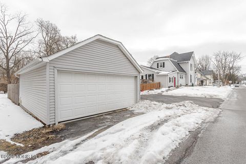 Tiny photo for 610 Wallace Avenue, Bowling Green, OH 43402 (MLS # 10004043)