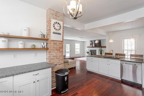 Tiny photo for 610 Wallace Avenue, Bowling Green, OH 43402 (MLS # 10004043)