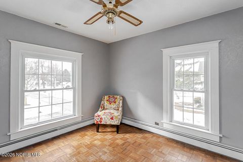 Tiny photo for 610 Wallace Avenue, Bowling Green, OH 43402 (MLS # 10004043)