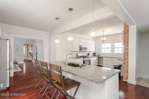 Tiny photo for 610 Wallace Avenue, Bowling Green, OH 43402 (MLS # 10004043)