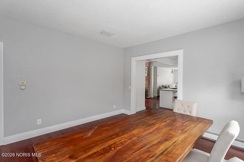 Tiny photo for 610 Wallace Avenue, Bowling Green, OH 43402 (MLS # 10004043)