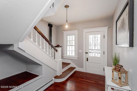 Tiny photo for 610 Wallace Avenue, Bowling Green, OH 43402 (MLS # 10004043)