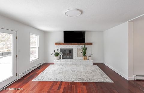 Tiny photo for 610 Wallace Avenue, Bowling Green, OH 43402 (MLS # 10004043)