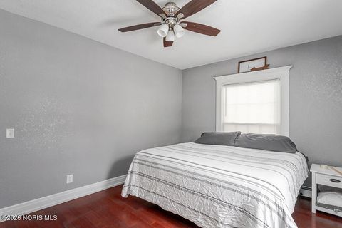 Tiny photo for 610 Wallace Avenue, Bowling Green, OH 43402 (MLS # 10004043)