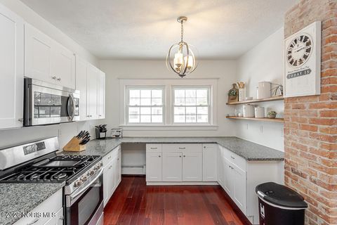 Tiny photo for 610 Wallace Avenue, Bowling Green, OH 43402 (MLS # 10004043)