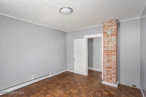 Tiny photo for 610 Wallace Avenue, Bowling Green, OH 43402 (MLS # 10004043)