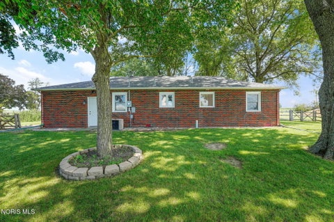 Tiny photo for 17985 Haskins Road, Bowling Green, OH 43402 (MLS # 10012613)