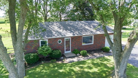 Tiny photo for 17985 Haskins Road, Bowling Green, OH 43402 (MLS # 10012613)