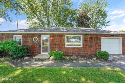 Tiny photo for 17985 Haskins Road, Bowling Green, OH 43402 (MLS # 10012613)