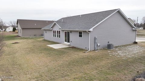 Tiny photo for 520 Oxford Street, Napoleon, OH 43545 (MLS # 10004513)