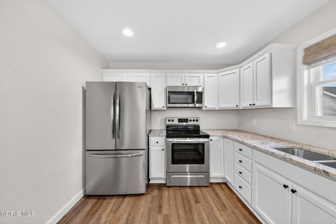 Tiny photo for 520 Oxford Street, Napoleon, OH 43545 (MLS # 10004513)