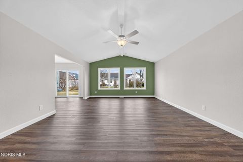 Tiny photo for 520 Oxford Street, Napoleon, OH 43545 (MLS # 10004513)