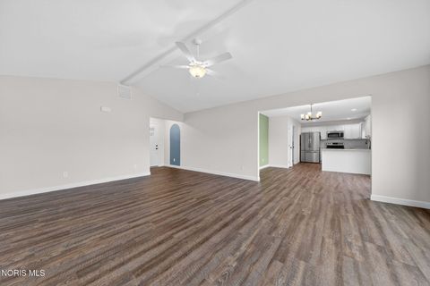 Tiny photo for 520 Oxford Street, Napoleon, OH 43545 (MLS # 10004513)