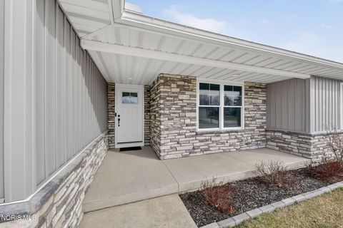 Tiny photo for 520 Oxford Street, Napoleon, OH 43545 (MLS # 10004513)