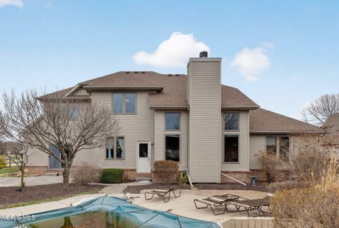 Tiny photo for 4372 Morning Dove Drive, Oregon, OH 43616 (MLS # 10005599)