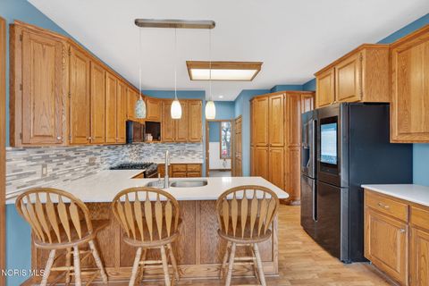 Tiny photo for 4372 Morning Dove Drive, Oregon, OH 43616 (MLS # 10005599)