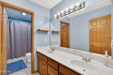 Tiny photo for 4372 Morning Dove Drive, Oregon, OH 43616 (MLS # 10005599)