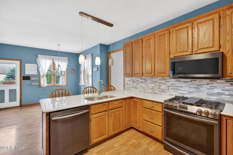 Tiny photo for 4372 Morning Dove Drive, Oregon, OH 43616 (MLS # 10005599)