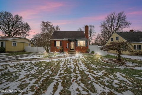 2938 Starr Avenue Oregon OH 43616