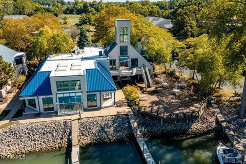 Tiny photo for 4370 Marin Woods #B, Port Clinton, OH 43452 (MLS # 10004888)