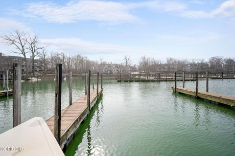 Tiny photo for 4370 Marin Woods #B, Port Clinton, OH 43452 (MLS # 10004888)