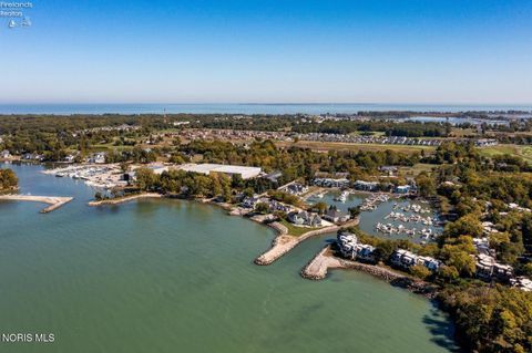 Tiny photo for 4370 Marin Woods #B, Port Clinton, OH 43452 (MLS # 10004888)