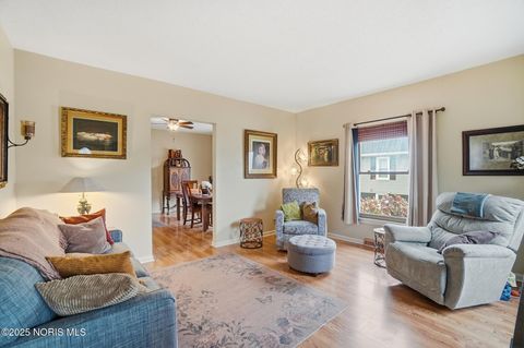 Tiny photo for 621 Glenwood Road, Rossford, OH 43460 (MLS # 10001836)