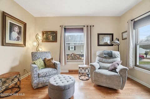 Tiny photo for 621 Glenwood Road, Rossford, OH 43460 (MLS # 10001836)