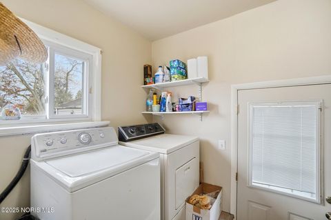 Tiny photo for 621 Glenwood Road, Rossford, OH 43460 (MLS # 10001836)