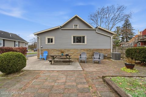 Tiny photo for 621 Glenwood Road, Rossford, OH 43460 (MLS # 10001836)