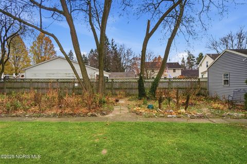 Tiny photo for 621 Glenwood Road, Rossford, OH 43460 (MLS # 10001836)