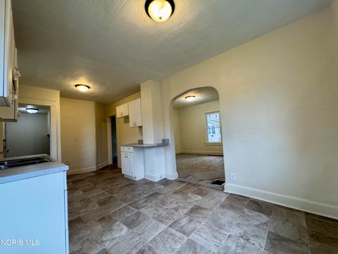 Tiny photo for 1935 South Avenue, Toledo, OH 43609 (MLS # 10006483)