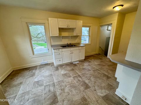 Tiny photo for 1935 South Avenue, Toledo, OH 43609 (MLS # 10006483)