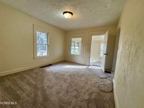 Tiny photo for 1935 South Avenue, Toledo, OH 43609 (MLS # 10006483)