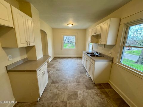 Tiny photo for 1935 South Avenue, Toledo, OH 43609 (MLS # 10006483)