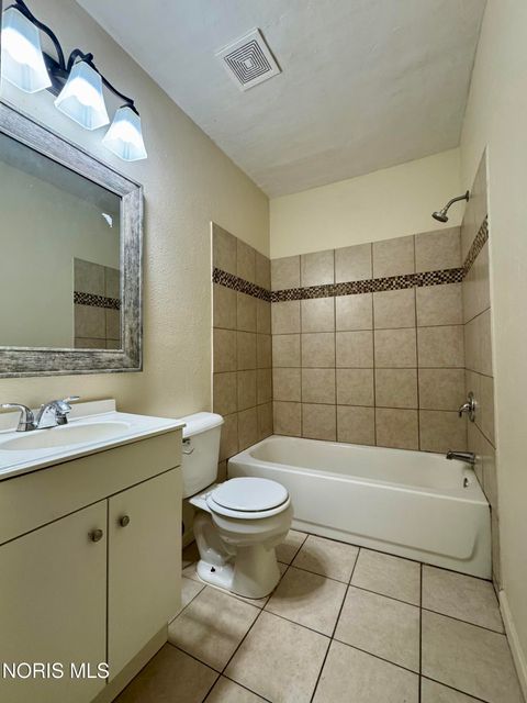 Photo of 1935 South Avenue, Toledo, OH 43609 (MLS # 10006483)