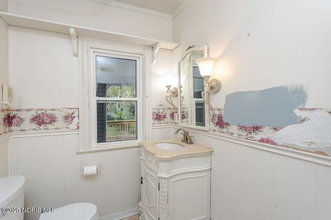 Tiny photo for 2316 Westbrook Drive, Toledo, OH 43613 (MLS # 10000738)