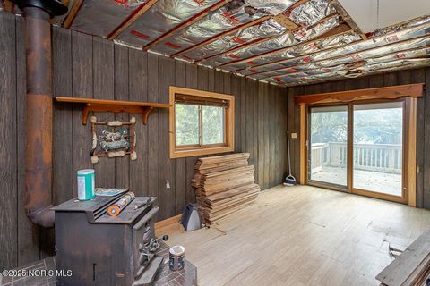 Tiny photo for 2316 Westbrook Drive, Toledo, OH 43613 (MLS # 10000738)